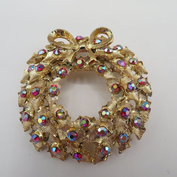 Vintage Wreath Aurora Borealis Accent Gold Tone - Picture 3 of 9